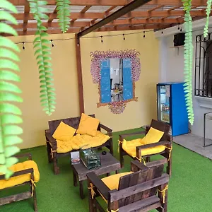hostel-blue-moon.guatemalaantiguahotels.com/